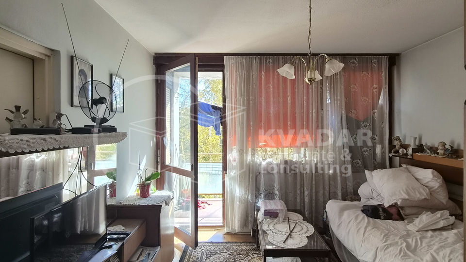 DONJA DUBRAVA&comma; DVOSOBAN KOMFORAN STAN &lpar;61m2&rpar; SA DVA BALKONA I SPREMI&Scaron;TEM