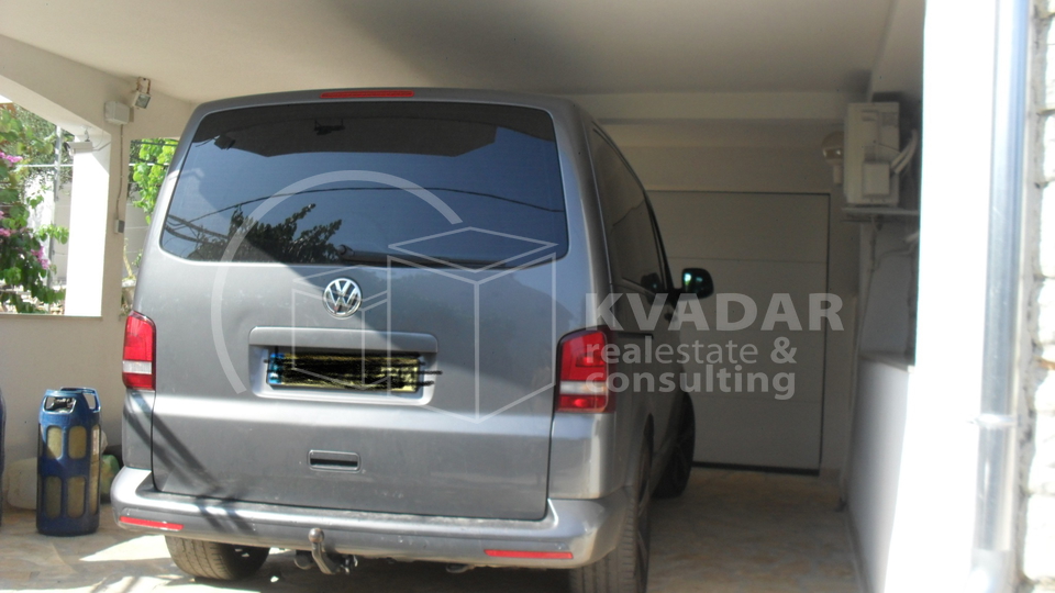 NEWLY renovated Villa with 3 apartments - 50 m from the sea