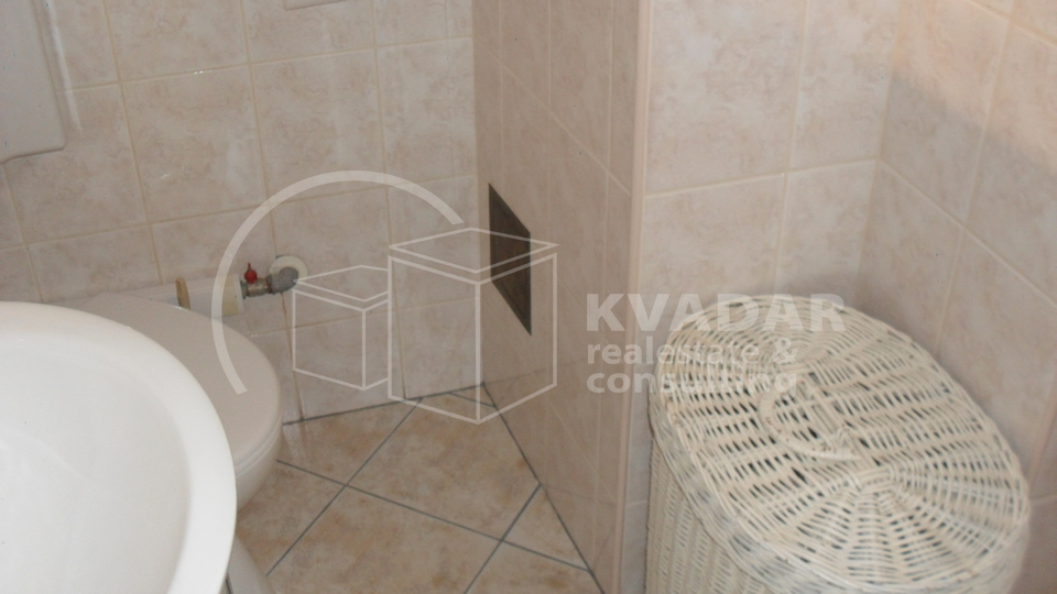 NEWLY renovated Villa with 3 apartments - 50 m from the sea