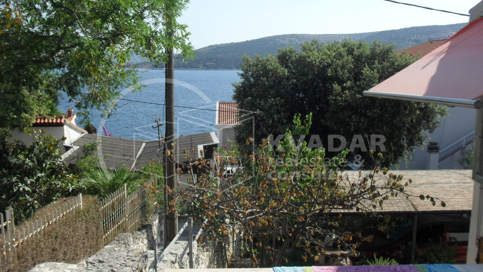 NEWLY renovated Villa with 3 apartments - 50 m from the sea