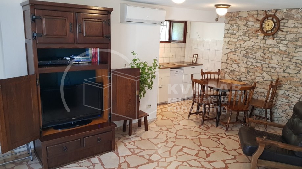 NEWLY renovated Villa with 3 apartments - 50 m from the sea