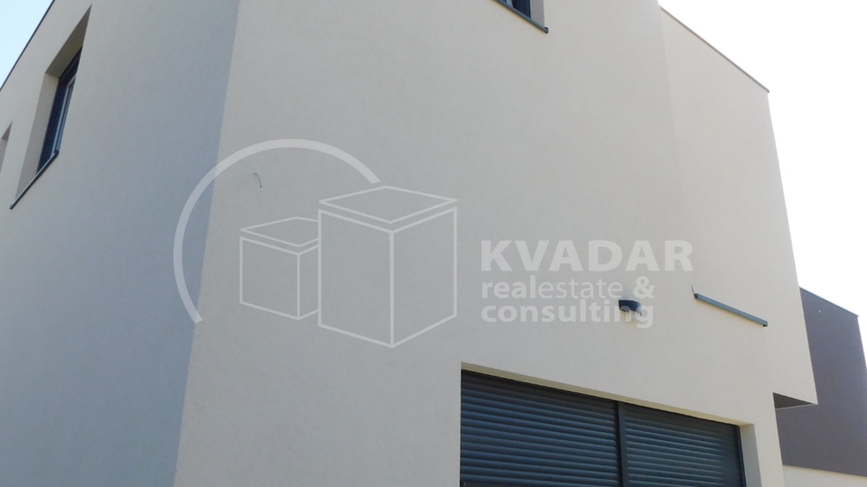 House&comma; 134 m2&comma; For Sale&comma; Vodice - Srima