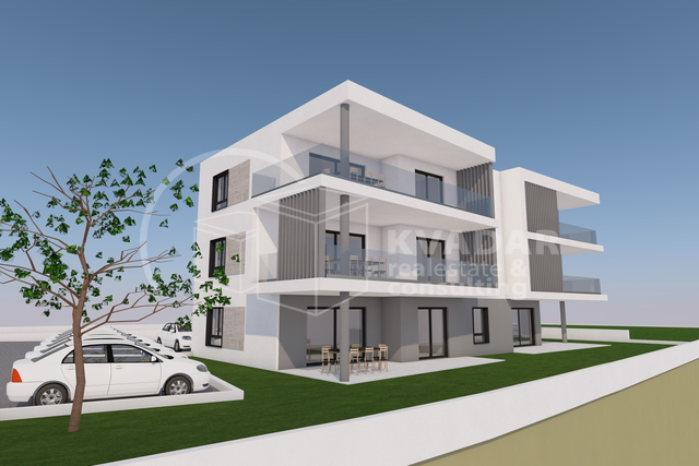 Prodaje se luksuzan stan u Tribunju površine 102 m2 / 200 m od plaže