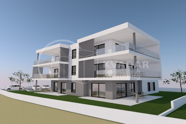 Prodaje se luksuzan stan u Tribunju površine 103 m2 / 200 m od plaže
