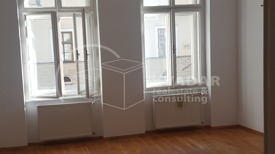 SUPER PRILIKA!FRANKOPANSKA/PREKRASAN POSLOVNI PROSTOR 85m2!