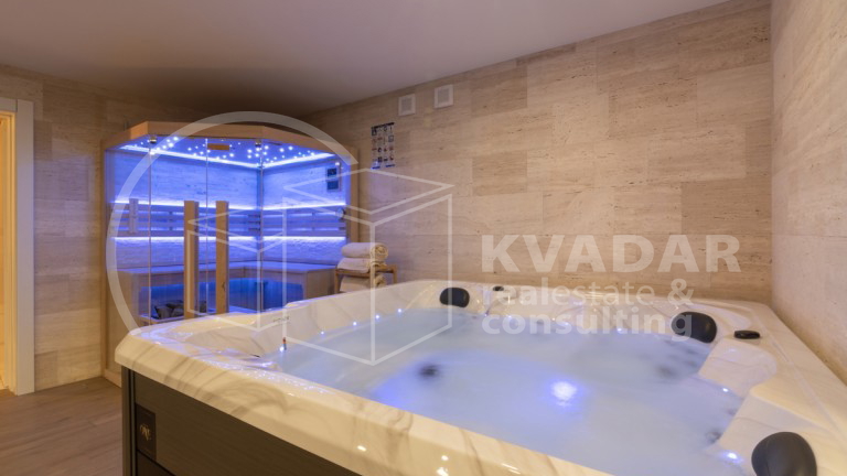 House, 200 m2, For Sale, Novi Vinodolski