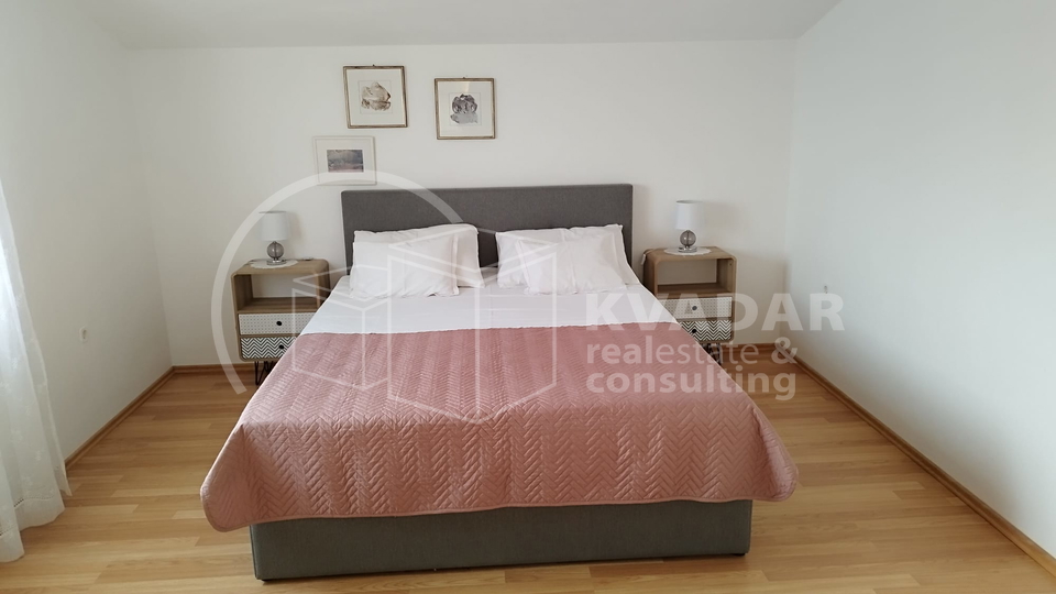 BEZ PROVIZIJE&ast;&ast;&ast;VRSI &sol; KU&Cacute;A S APARTMANIMA &sol; IDEALNA INVESTICIJA&excl;