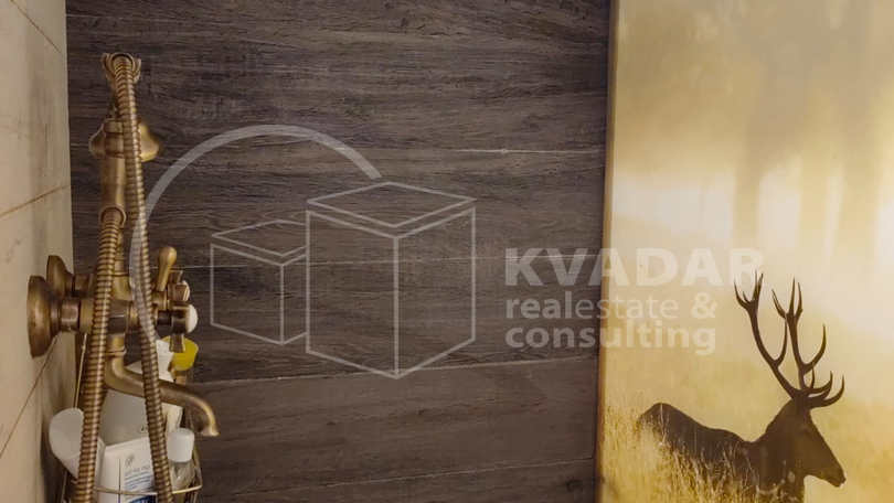 Luksuzno imanje sa dvije kuće i golf terenom, u srcu Like, Gračac