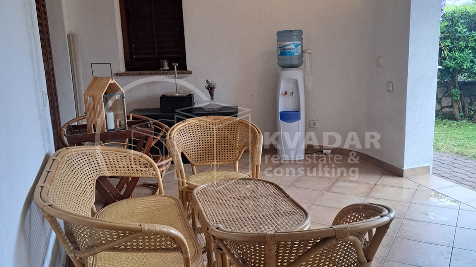 BEZ PROVIZIJE ZA KUPCA&excl;&excl;Kremeni&cacute;i&comma; Malinska&sol;Moderan stan 71&comma;40m2 s oku&cacute;nicom