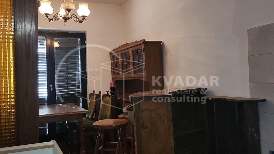 Rijeka&sol;Marini&cacute;i-Hosti&sol;eta&zcaron;a s oku&cacute;nicom &plus; visoko potkrovlje ukupno 199&comma;11m2&excl;