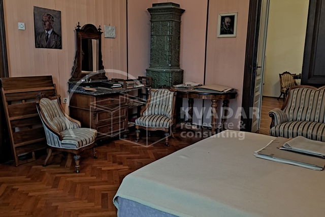 RIJEKA / BULEVARD – EKSKLUZIVNI GOSPODSKI STAN U POVIJESNOJ VILI S POGLEDOM NA KVARNER 172,27m2