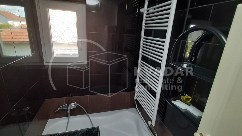 House, 260 m2, For Sale, Ivanić Grad