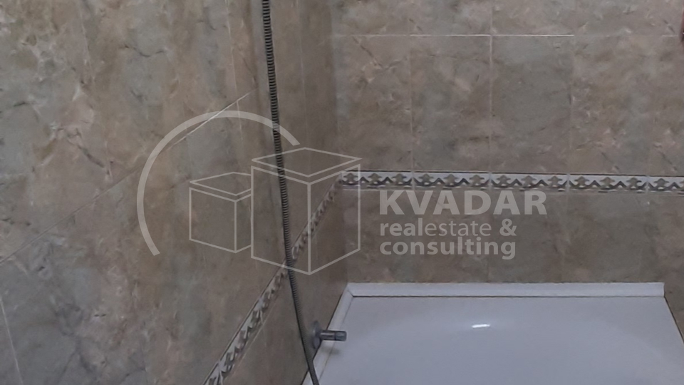 House, 260 m2, For Sale, Ivanić Grad