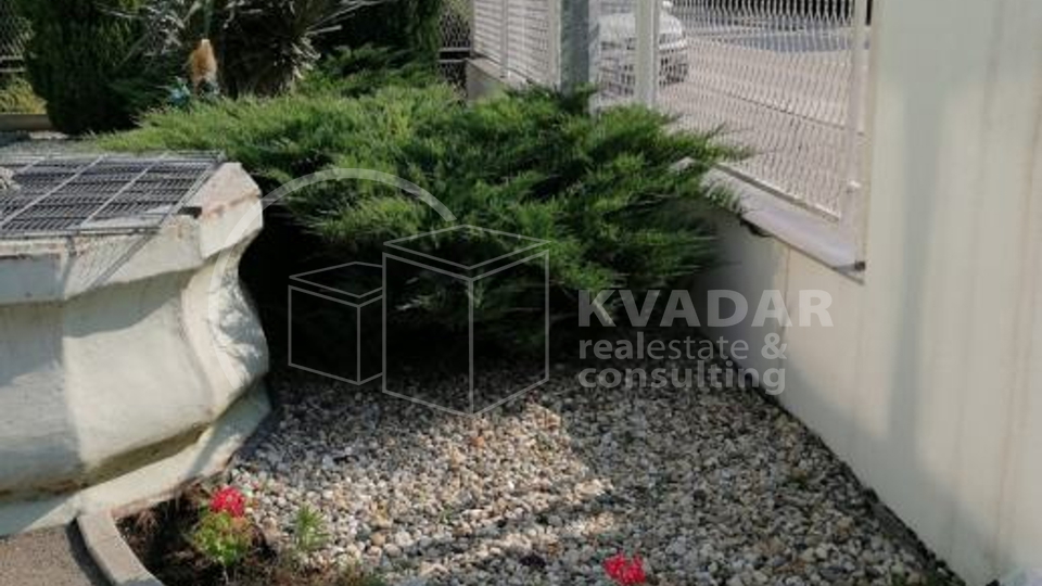 House, 260 m2, For Sale, Ivanić Grad