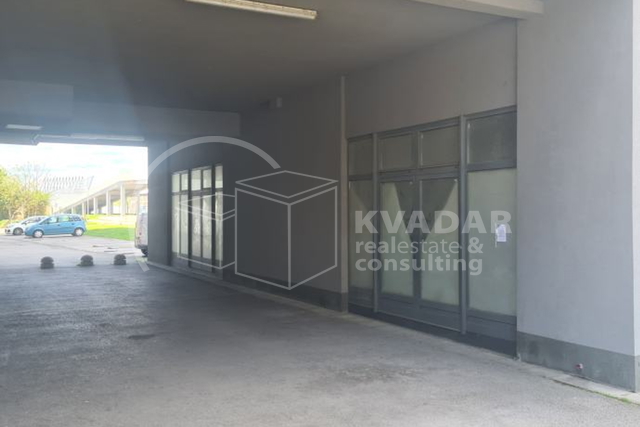 POSLOVNI PROSTOR, JARUŠČICA - LANIŠTE. 110 M2 !!!