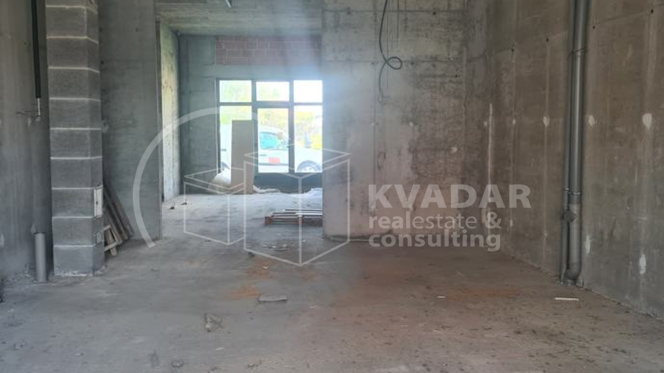 POSLOVNI PROSTOR, JARUŠČICA - LANIŠTE. 110 M2 !!!