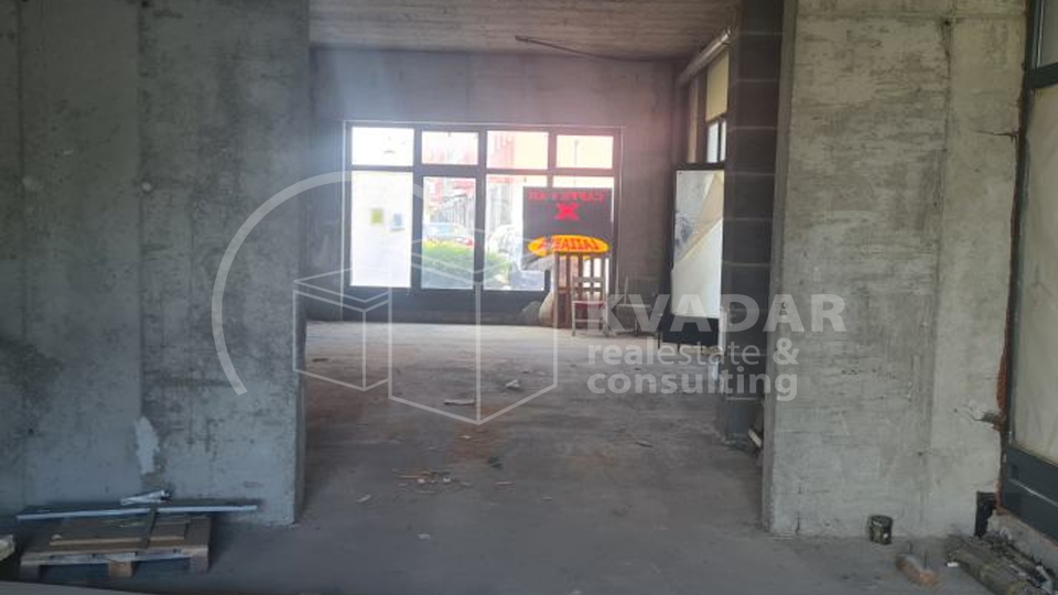 POSLOVNI PROSTOR, JARUŠČICA - LANIŠTE. 110 M2 !!!