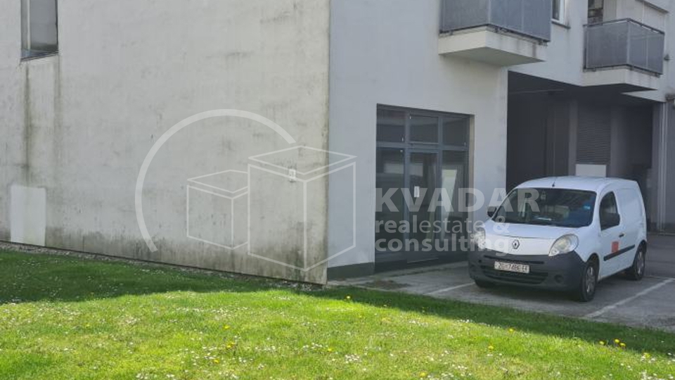 POSLOVNI PROSTOR, JARUŠČICA - LANIŠTE. 110 M2 !!!