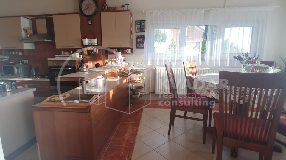 House, 287 m2, For Sale, Črnomerec - Bijenik