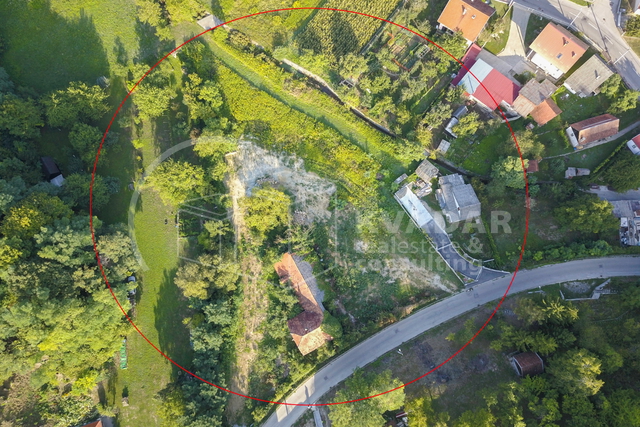 PODSUSEDSKO DOLJE/Prodaje se građevinsko zemjište 2800m2!