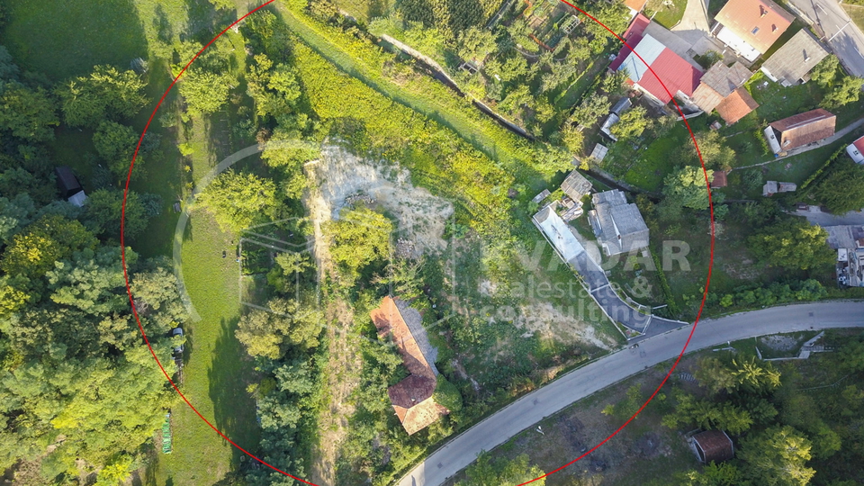 PODSUSEDSKO DOLJE/Prodaje se građevinsko zemjište 2800m2!
