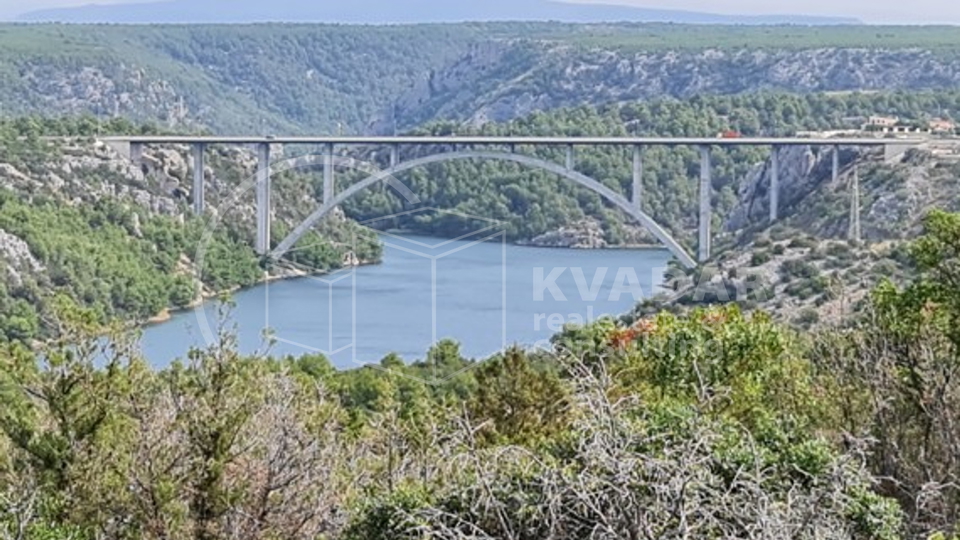 Poljoprivredno Zemljište , Prekrasan Panoramski Pogled, 170m Od Mora Bilice kod Šibenika
