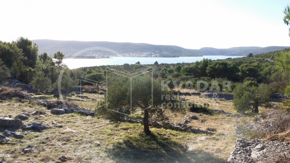 Poljoprivredno Zemljište , Prekrasan Panoramski Pogled, 300m od mora, Bilice kod Šibenika