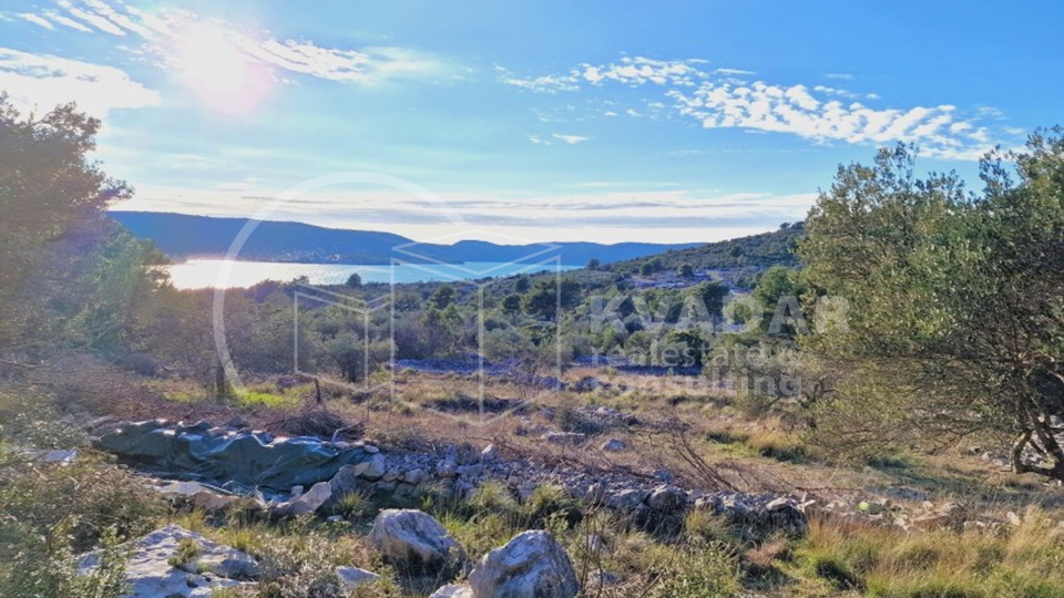 Poljoprivredno Zemljište , Prekrasan Panoramski Pogled, 300m od mora, Bilice kod Šibenika