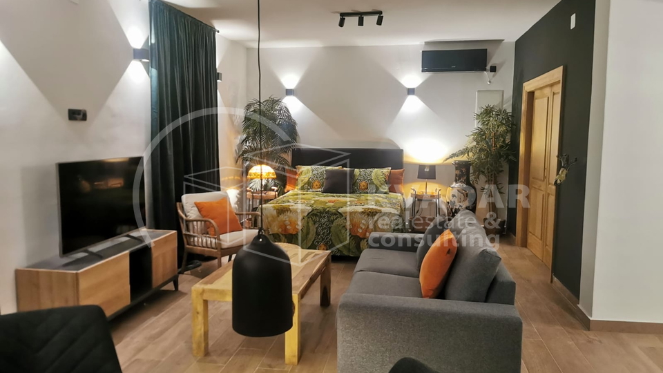 Kamena kuća u centru Kaštel Starog, 50m od more, novorenovirana - Designer Home