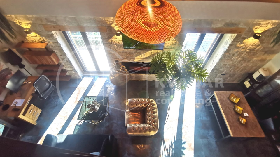 Kamena kuća u centru Kaštel Starog, 50m od more, novorenovirana - Designer Home