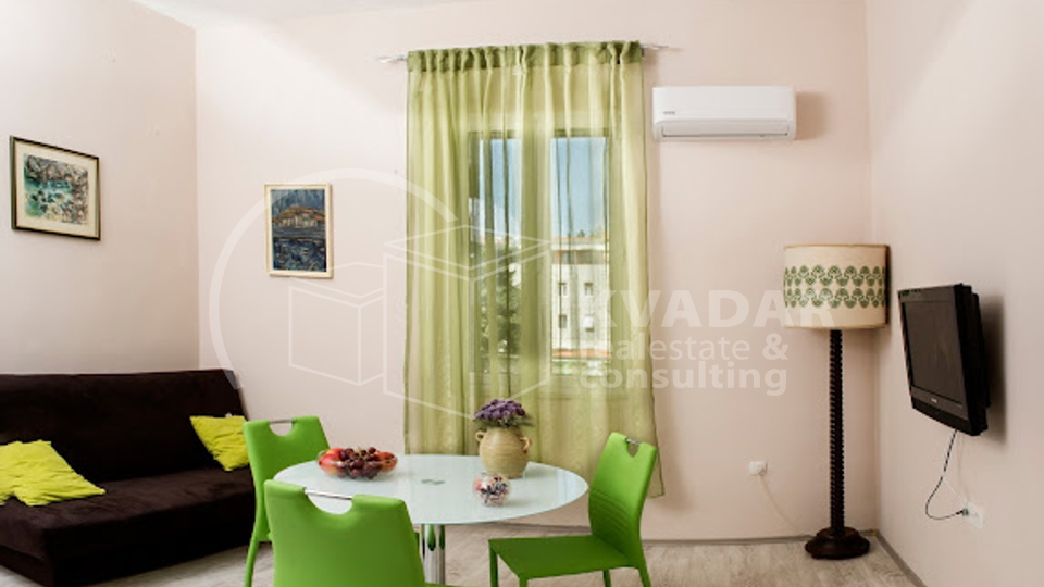 Split - Bačvice! Investicija! 3-soban stan 100m2/dva apartmana!