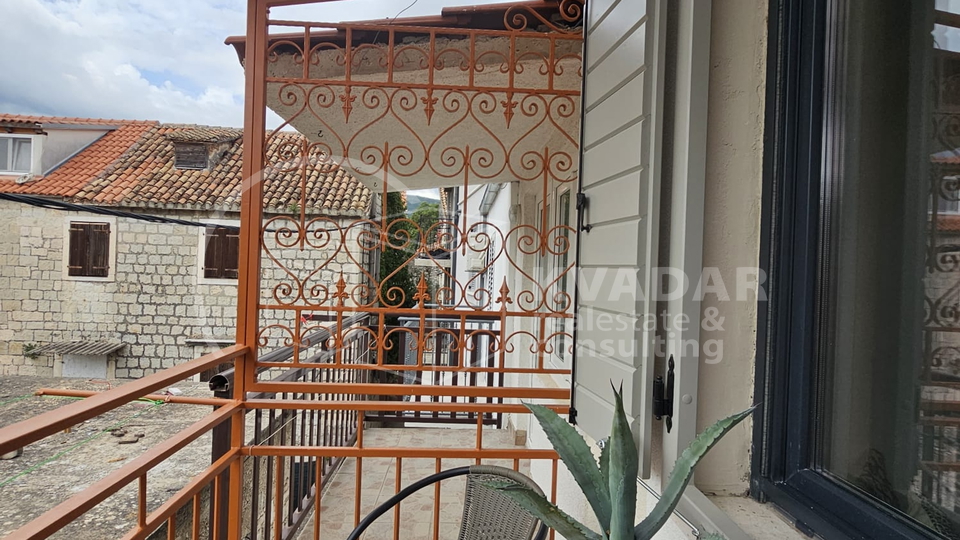 House in a row of tipical Kastela's small street -consist 2 apartments - completely renovated - 50m from the sea