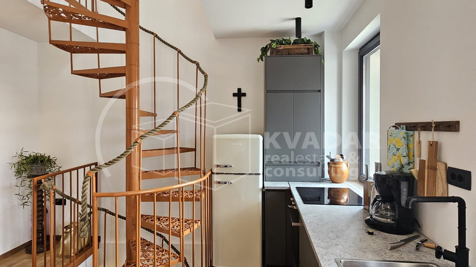 House in a row of tipical Kastela's small street -consist 2 apartments - completely renovated - 50m from the sea