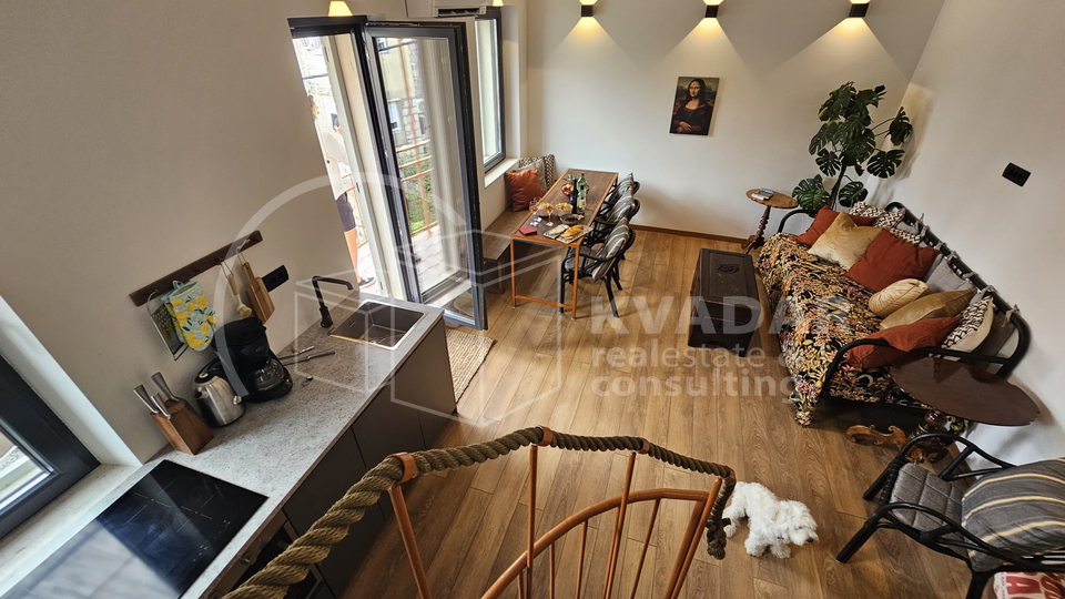 House in a row of tipical Kastela's small street -consist 2 apartments - completely renovated - 50m from the sea