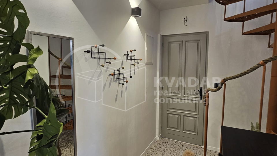 House in a row of tipical Kastela's small street -consist 2 apartments - completely renovated - 50m from the sea