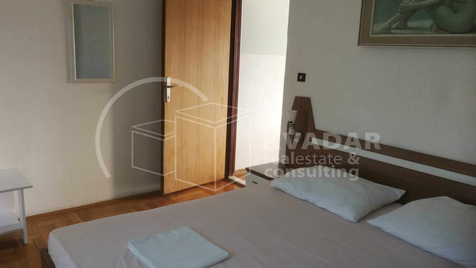 KUĆA sa 7 STAMBENIH JEDINICA s pogledom na more - Okrug Gornji - Otok Čiovo