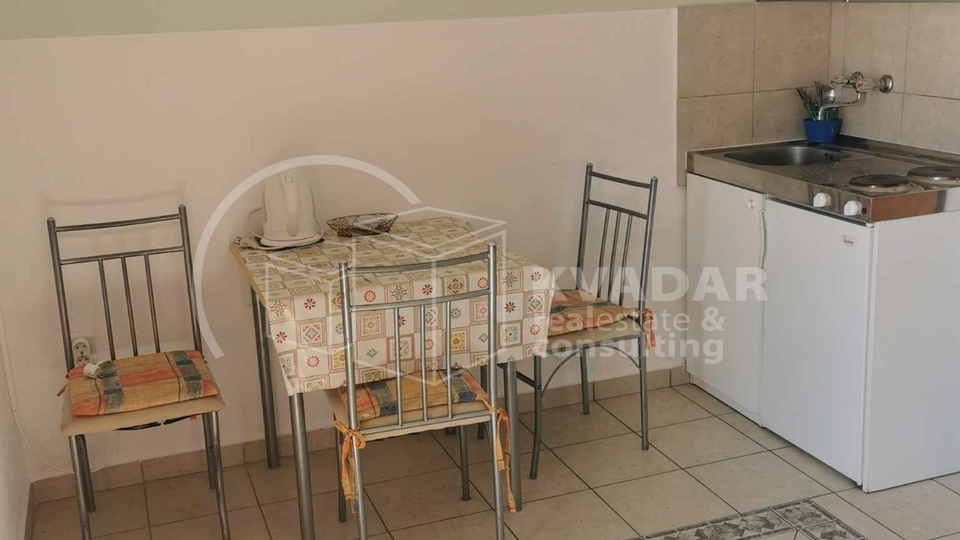 KUĆA sa 7 STAMBENIH JEDINICA s pogledom na more - Okrug Gornji - Otok Čiovo
