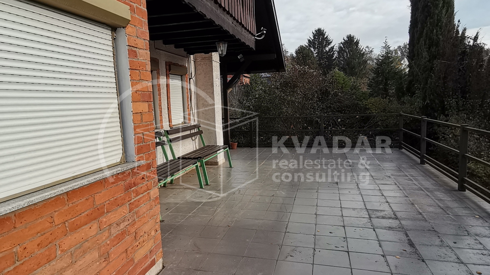 JEDINSTVENA NEKRETNINA! Gornja Dubrava, prekrasna kuća s garažom, bazenom i teniskim terenom(1394 m2)