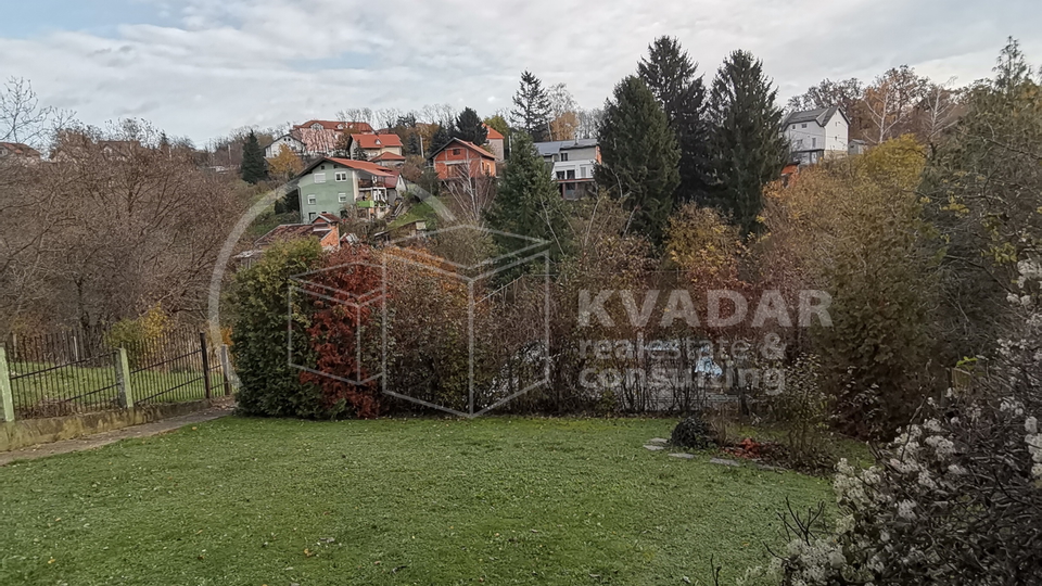 JEDINSTVENA NEKRETNINA! Gornja Dubrava, prekrasna kuća s garažom, bazenom i teniskim terenom(1394 m2)