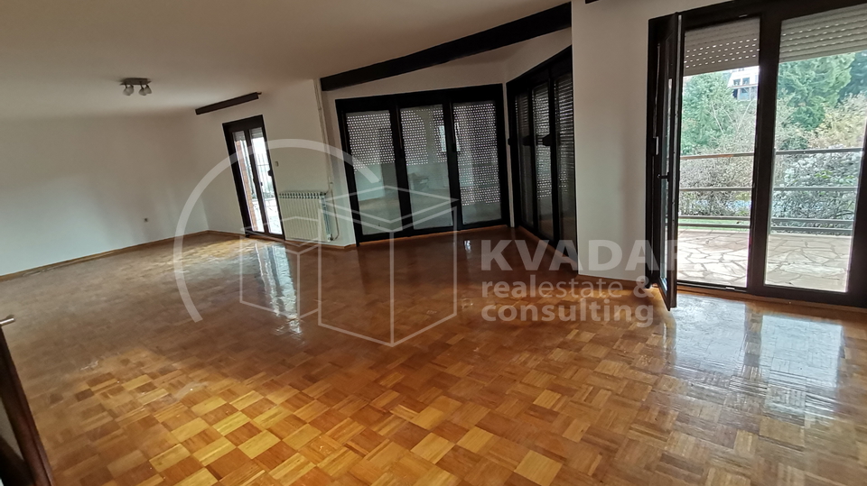 JEDINSTVENA NEKRETNINA! Gornja Dubrava, prekrasna kuća s garažom, bazenom i teniskim terenom(1394 m2)