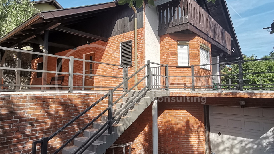 House, 1394 m2, For Sale, Zagreb - Gornja Dubrava