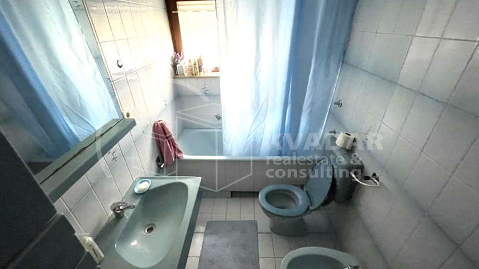 House, 378 m2, For Sale, Zagreb - Trnava