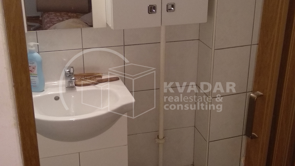 KUĆA, KRUGE, ZA INVESTITORE - 4 ETAŽE + POTKROVLJE!