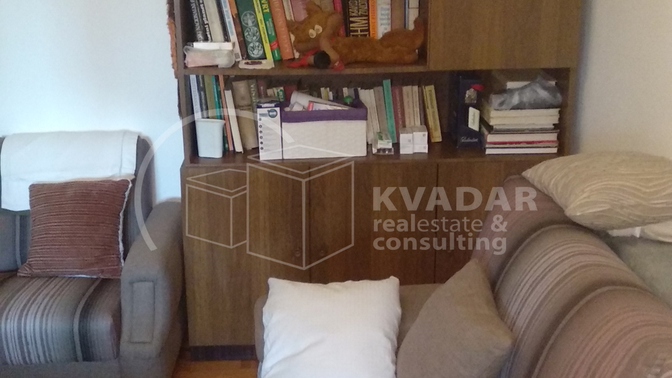 KUĆA, KRUGE, ZA INVESTITORE - 4 ETAŽE + POTKROVLJE!