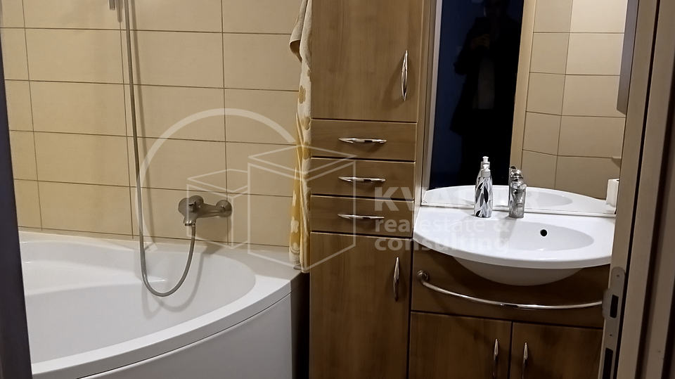 STAMBENO POSLOVNA ZGRADA / IZVRSNA LOKACIJA / PRILIKA ZA INVESTICIJU