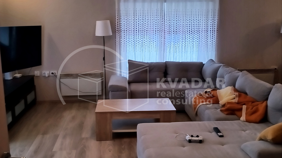 STAMBENO POSLOVNA ZGRADA / IZVRSNA LOKACIJA / PRILIKA ZA INVESTICIJU