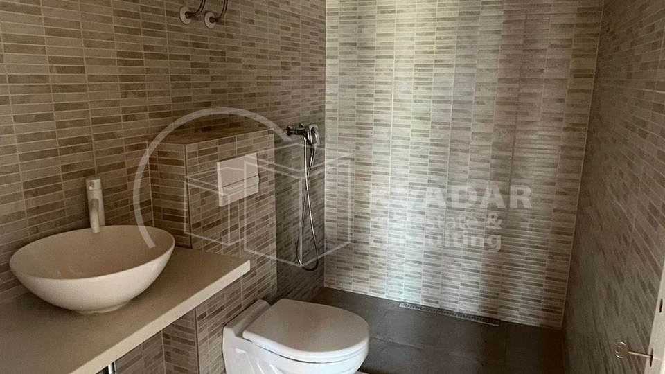 KORČULA/ŽRNOVO, APARTMENT in NEWRENOVATED STONE HOUSE 100m2