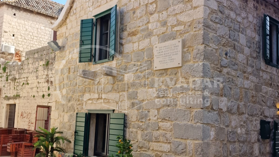 Kaštela - Luxury apartment in a newly renovated stone house - 50m from the sea