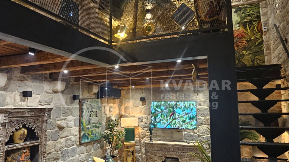 Kaštela - Luxury apartment in a newly renovated stone house - 50m from the sea