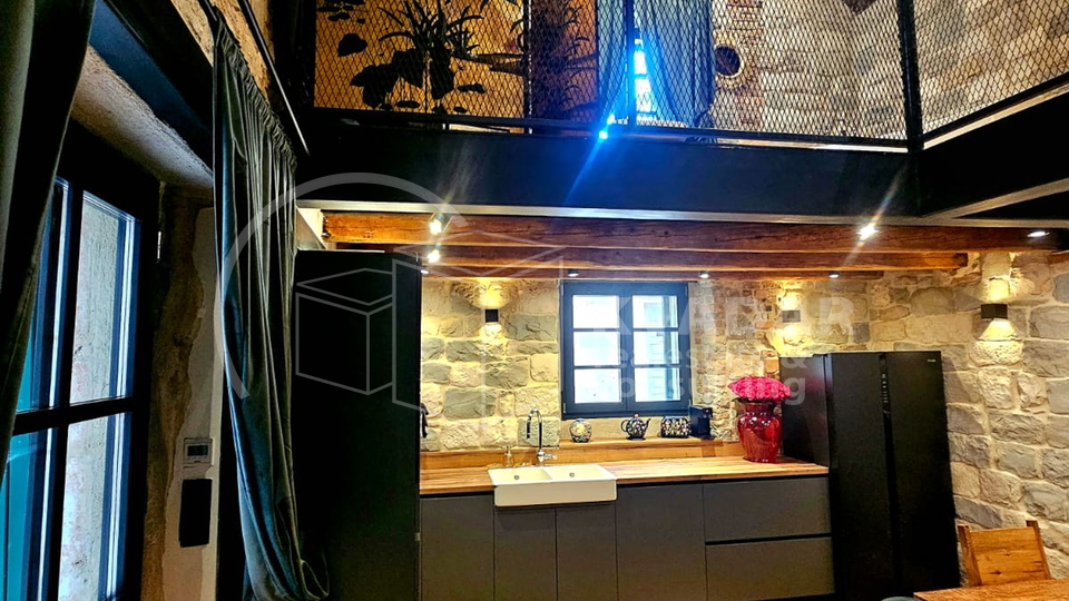 Kaštela - Luxury apartment in a newly renovated stone house - 50m from the sea